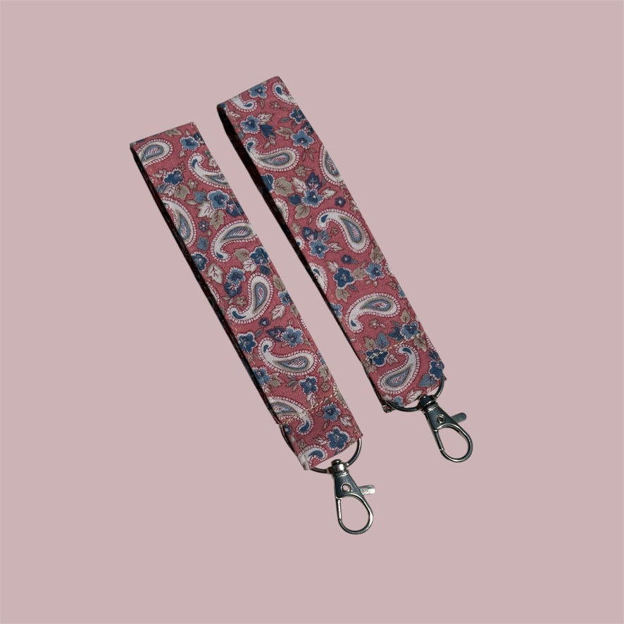 Mauve Mood Wristlet